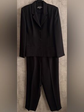 CASUAL CORNER ANNEX Essentials Professional Black Button Jacket Pant Suit Sz 16
